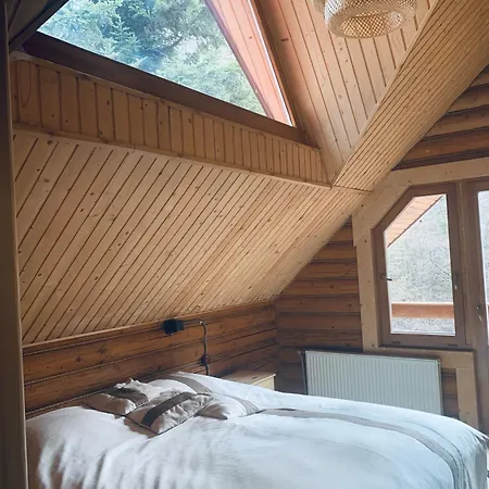 Voronins Retreat House Lumshory