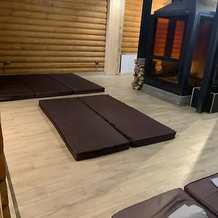 Voronins Retreat House Chalet *