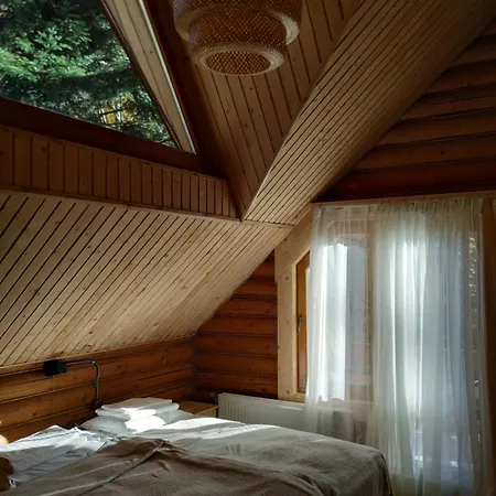 Chalet Voronins Retreat House Lumshory