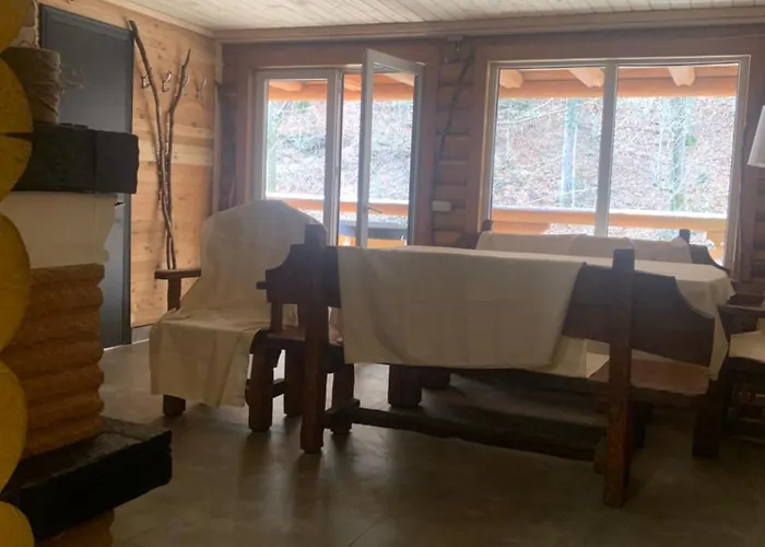 Voronins Retreat House Chalet *